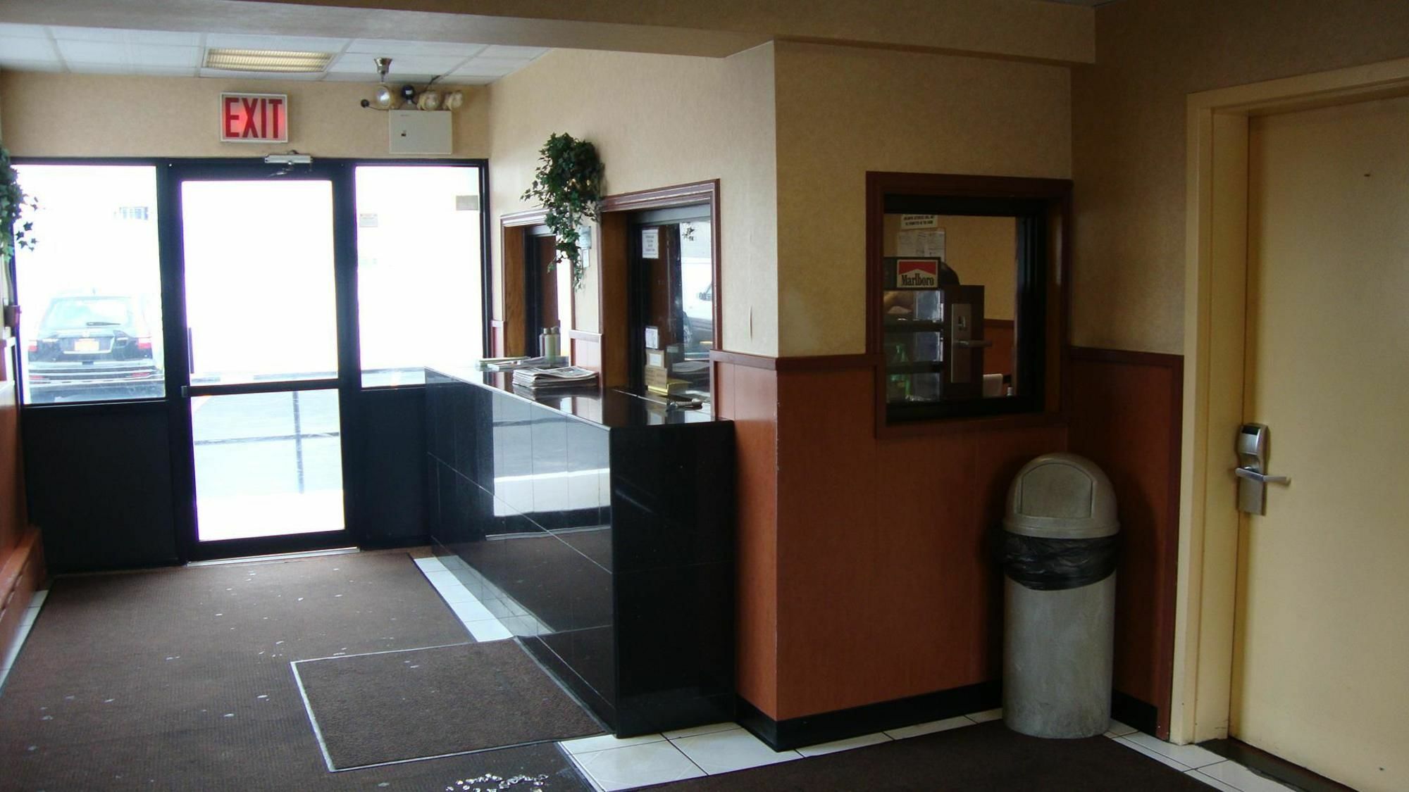 Riviera Motor Inn Brooklyn New York Buitenkant foto